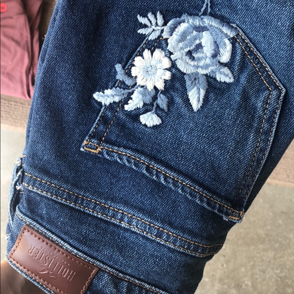Hollister embroidered skinny jeans